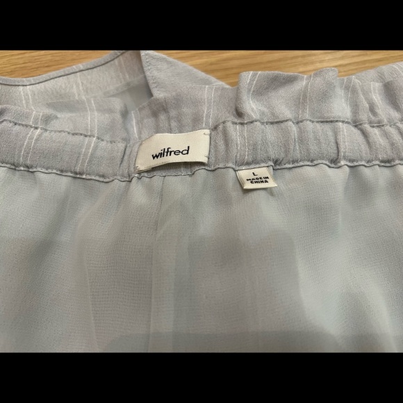 Aritzia Wilfred pinstripe silk shorts - Picture 3 of 3